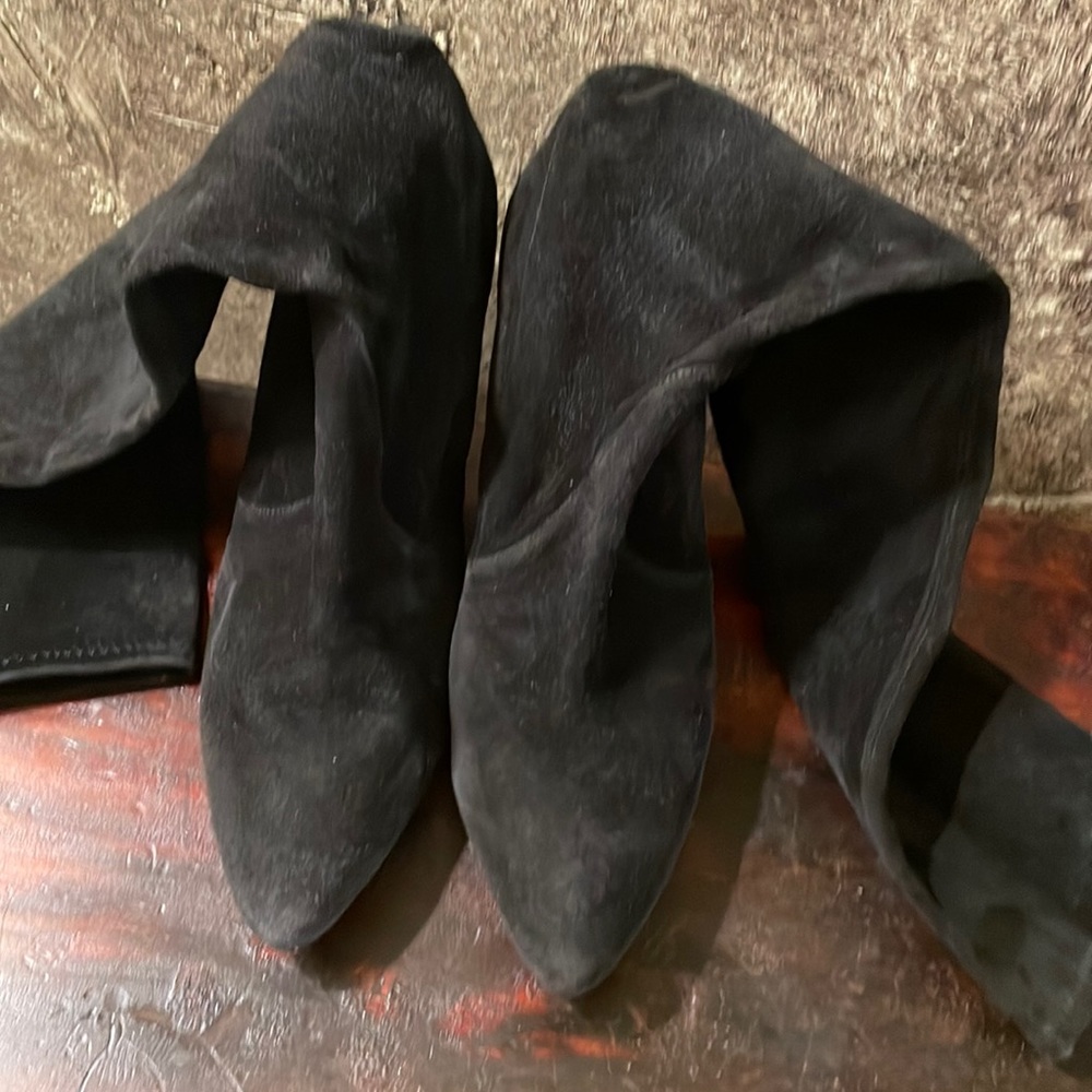 Stuart Weizmann Suede knee boots